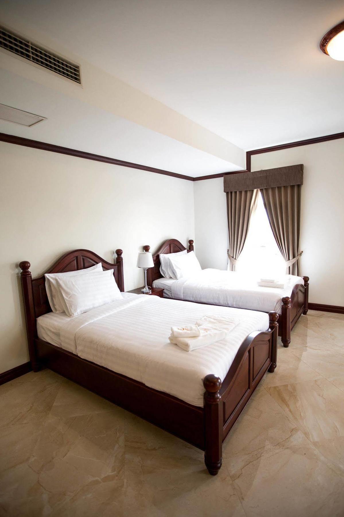 แคปิตอล เรสิเดนซ์ Hotel เวียงจันทน์ ภายนอก รูปภาพ